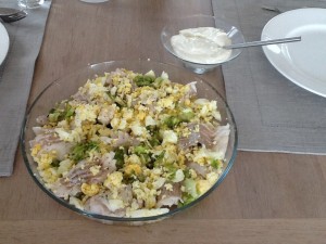 Torskefilet på bund af smørstegt hvidkål