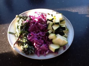 Squash, rød spidskål, og broccoli. 