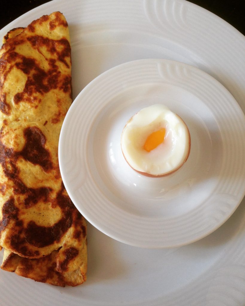 Pandekage lavet på æg og smøreost