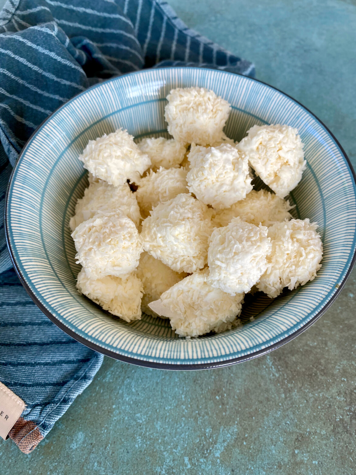 Kokostrøfler med få ingredienser